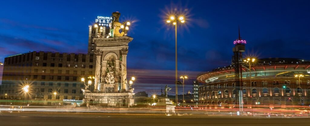 barcelona, plaza españa, night-913487.jpg