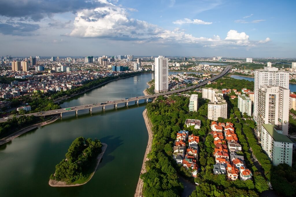 buildings, bridge, river-6567274.jpg