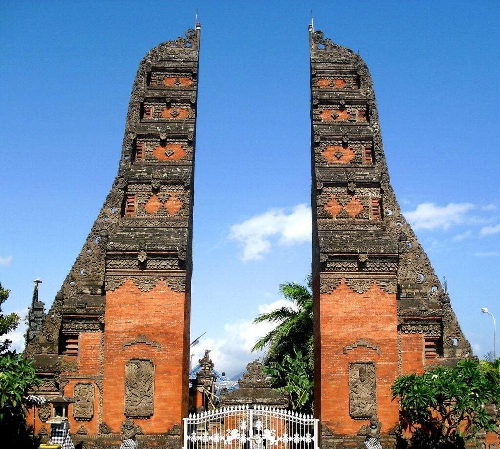 gapura, gilimanuk, bali-198555.jpg