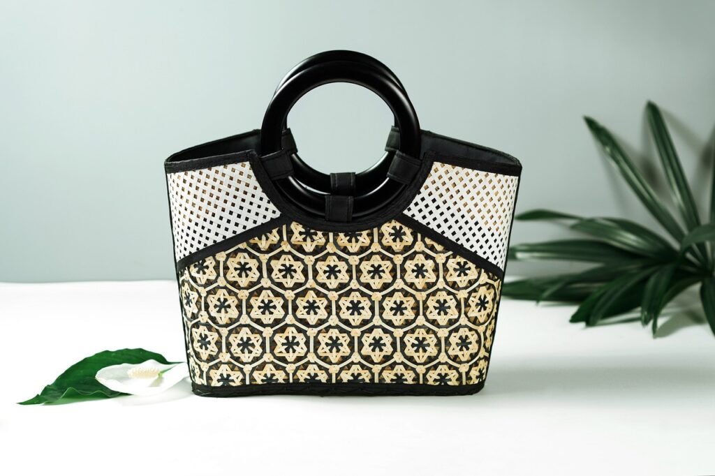 handmade, hand bag, handmade handbag-4926872.jpg