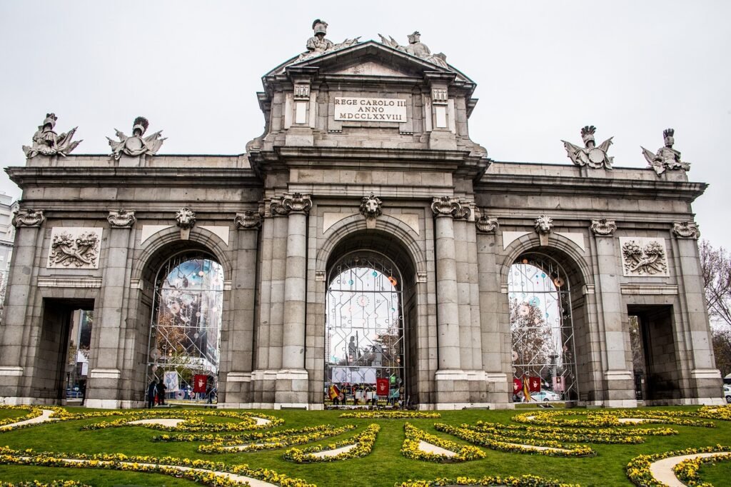 puerta de alcala, madrid, monument-2615946.jpg