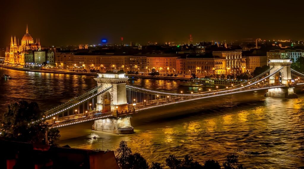 szechenyi chain bridge, suspension bridge, landmark-1758196.jpg